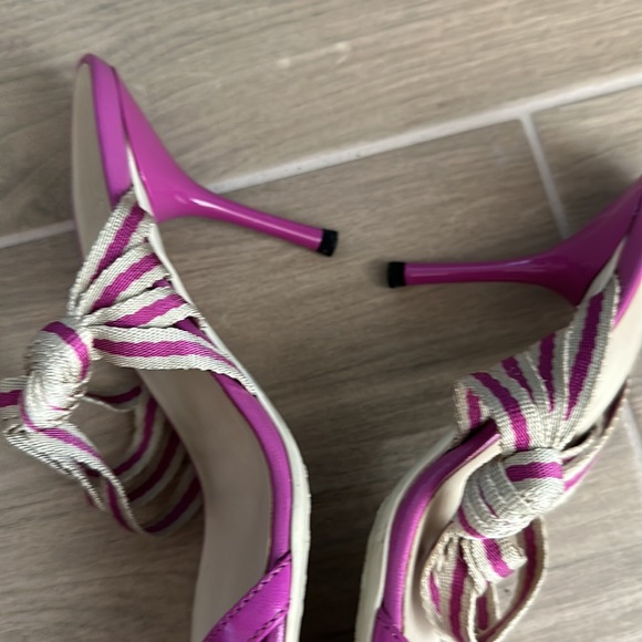 Gucci strappy sandals. Worn once! - Picture 4 of 6